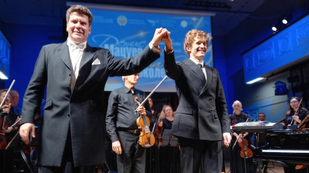 Денис Мацуев и Иван Никифорчин. Пианист Денис Мацуев и дирижер Иван Никифорчин