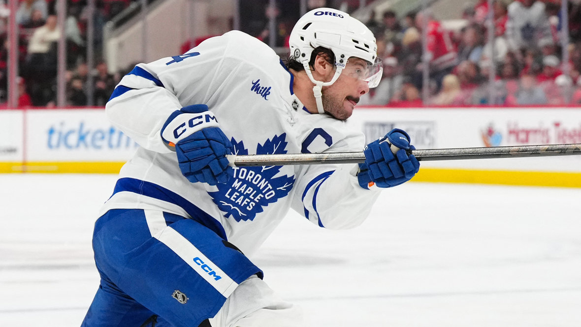 Нападающий «Торонто» Остон Мэттьюс