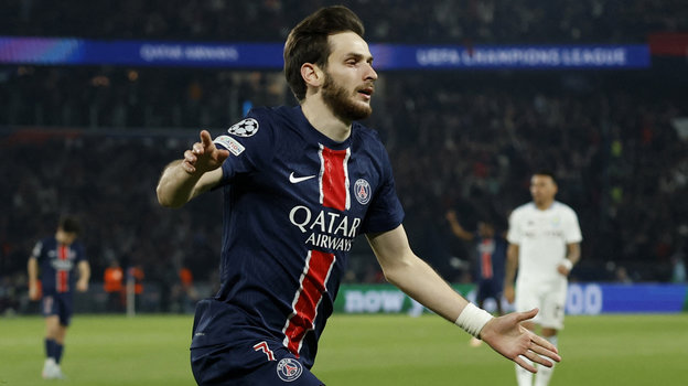 Хвича Кварацхелия. Полузащитник «ПСЖ» Хвича Кварацхелия