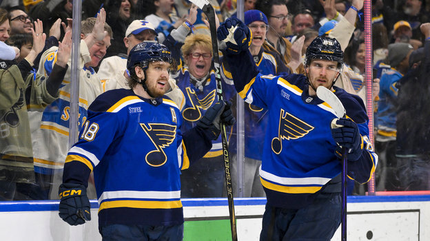 Роберт Томас и Павел Бучневич. Форварды «Сент-Луиса» Роберт Томас и Павел Бучневич