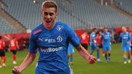 «Вы делаете акцент на рекорде Дзюбы, а я — на своем голе с его передачи». Интервью Фомина