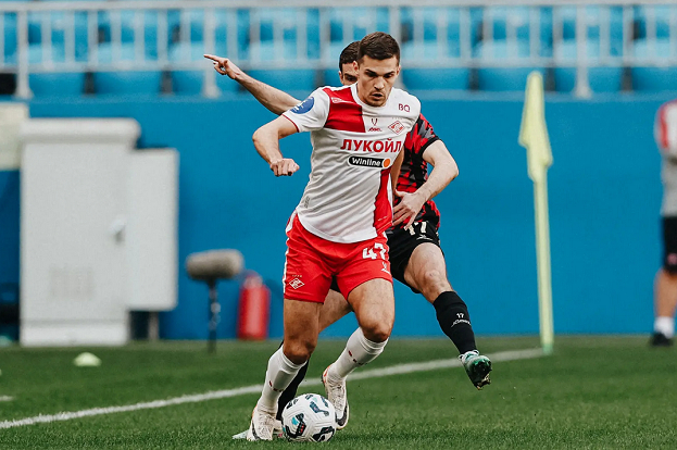 Роман Зобнин и Солтмурад Бакаев. Футболисты Роман Зобнин и Солтмурад Бакаев