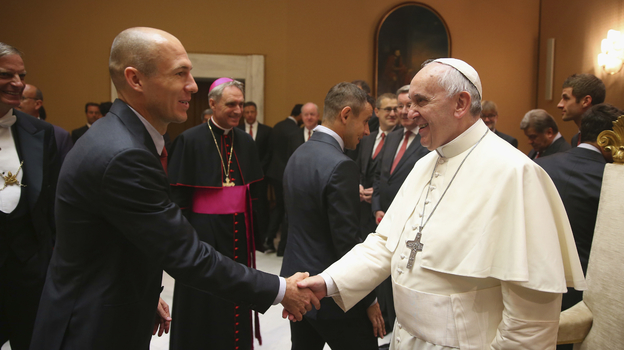Арьен Роббен и папа римский Франциск.