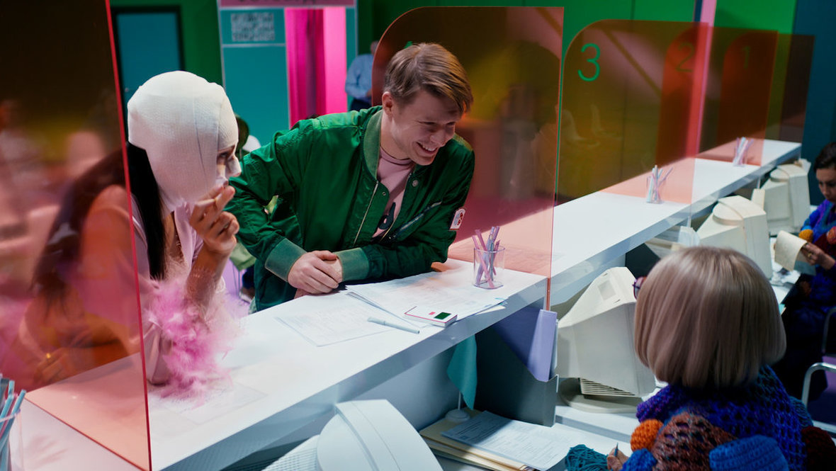 Кадр из фильма «Дорогая, я больше не перезвоню», реж. Александр Фомин, НМГ кинопрокат