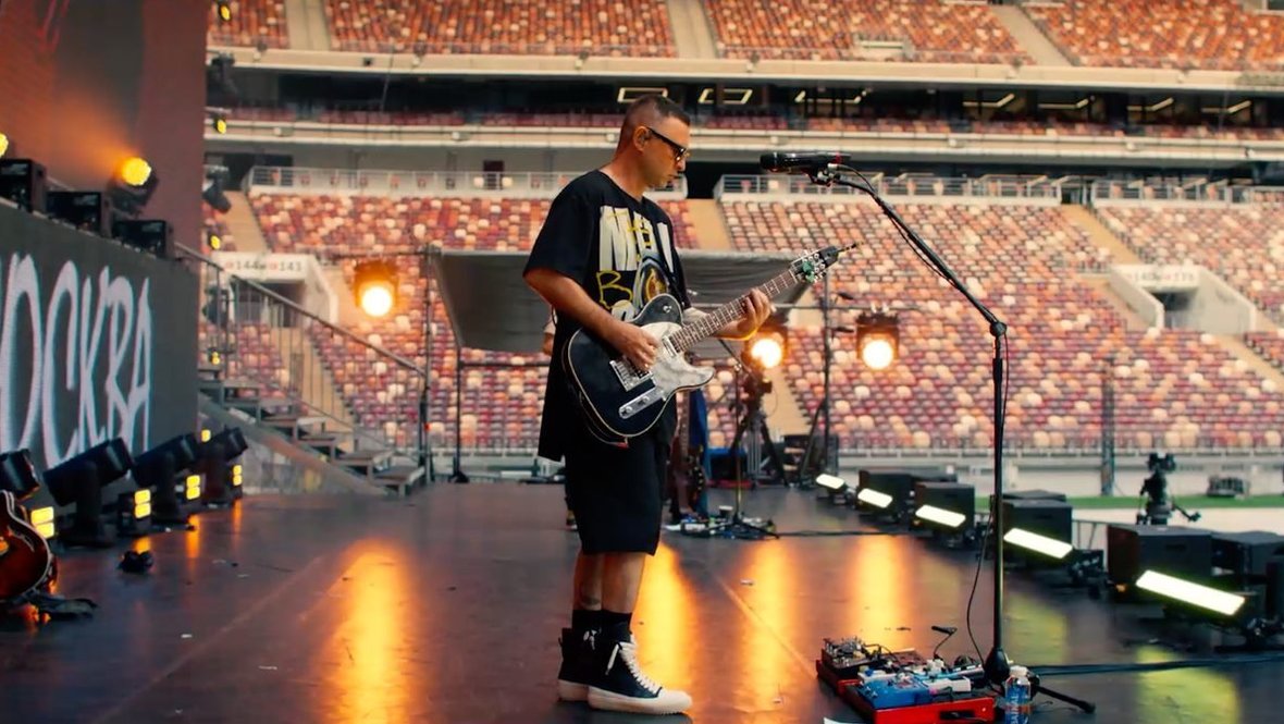 Кадр из фильма «Все, что тебя касается», реж. Александр Войтинский, Наше кино