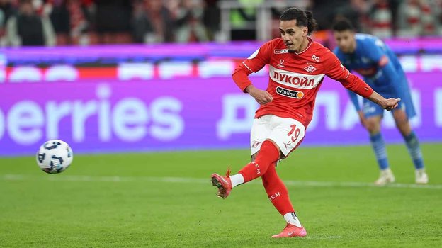 Футболист «Спартака» Хесус Медина не смог реализовать пенальти в матче против махачкалинского «Динамо».