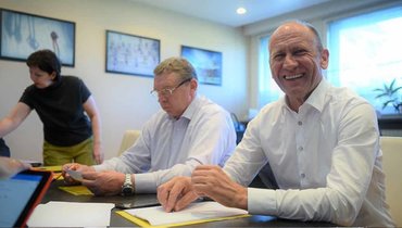 Алексей Нуждов (справа).