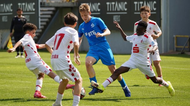 «Динамо» в финале Junior World Cup разгромило «Кельн».