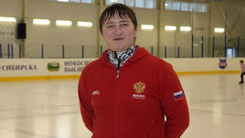 «Лез под майку, целовал в губы, укусил за грудь». Еще один скандал с домогательством тренера