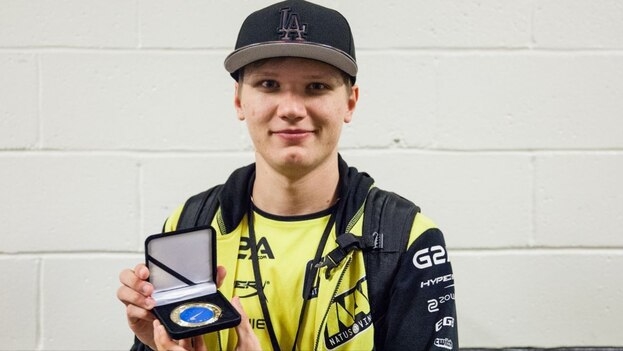 Александр s1mple Костылев.