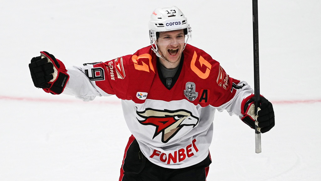 Владимир Ткачев. Хоккеист «Авангарда» Владимир Ткачев