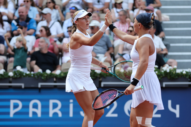 Мирра Андреева и Диана Шнайдер. Теннисистки Мирра Андреева и Диана Шнайдер