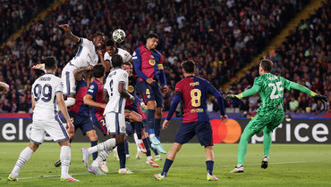 Чарующая романтика против эффективного прагматизма. Матч «Барселоны» и «Интера» — великий бой зеркальных антагонистов