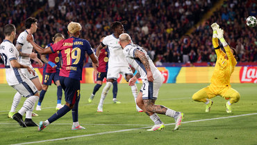 Ямаль ломал двойную опеку, Дюмфрис стал королем каталонской штрафной. Разбираем шесть голов «Барселоны» и «Интера»