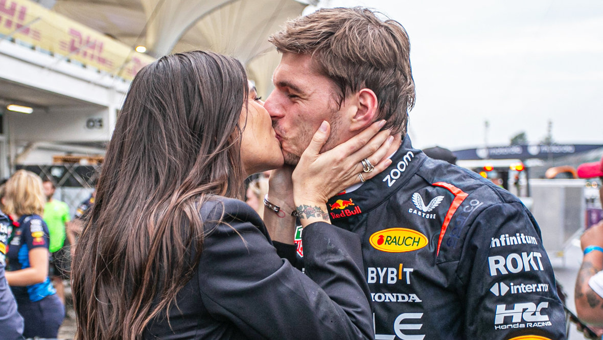 Келли Пике и Макс Ферстаппен. Пилот «Ред Булл» Макс Ферстаппен и его девушка Келли Пике