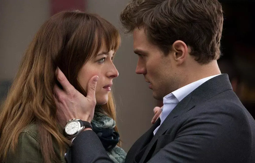 Кадр из фильма «Пятьдесят оттенков серого», реж. Сэм Тейлор-Джонсон, Focus Features