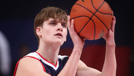 «Хочу уехать в NCAA с чемпионским титулом в Суперлиге». Интервью Ильи Ермакова