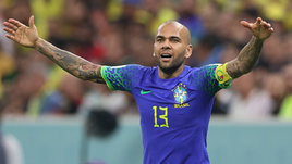 Дани Алвес после тюрьмы может вернуться в футбол — в России! Бразильскую звезду ждет медиалига