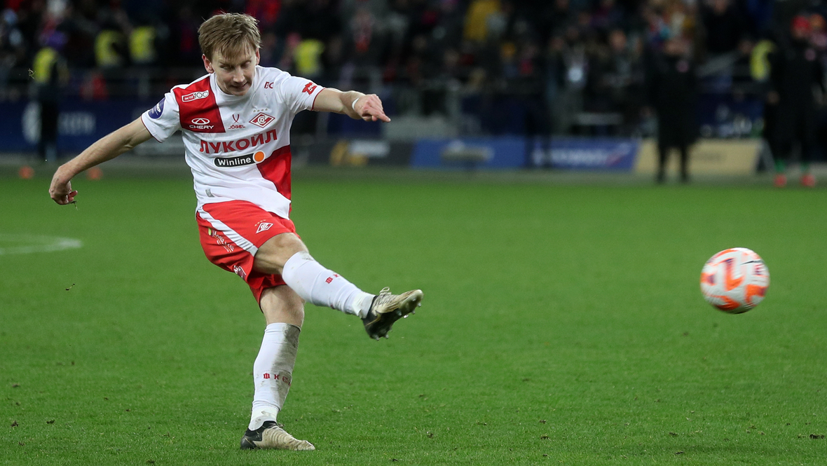 Наиль Умяров.