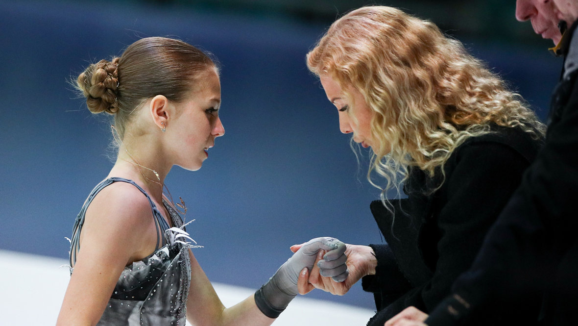 Александра Трусова и Этери Тутберидзе. Фигуристка Александра Трусова и тренер Этери Тутберидзе