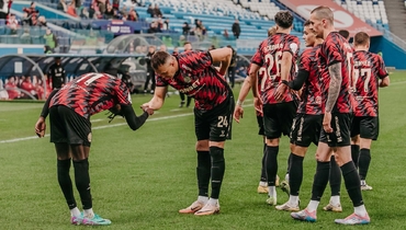 Дзюба празднует победный гол в ворота «Динамо» Махачкала.