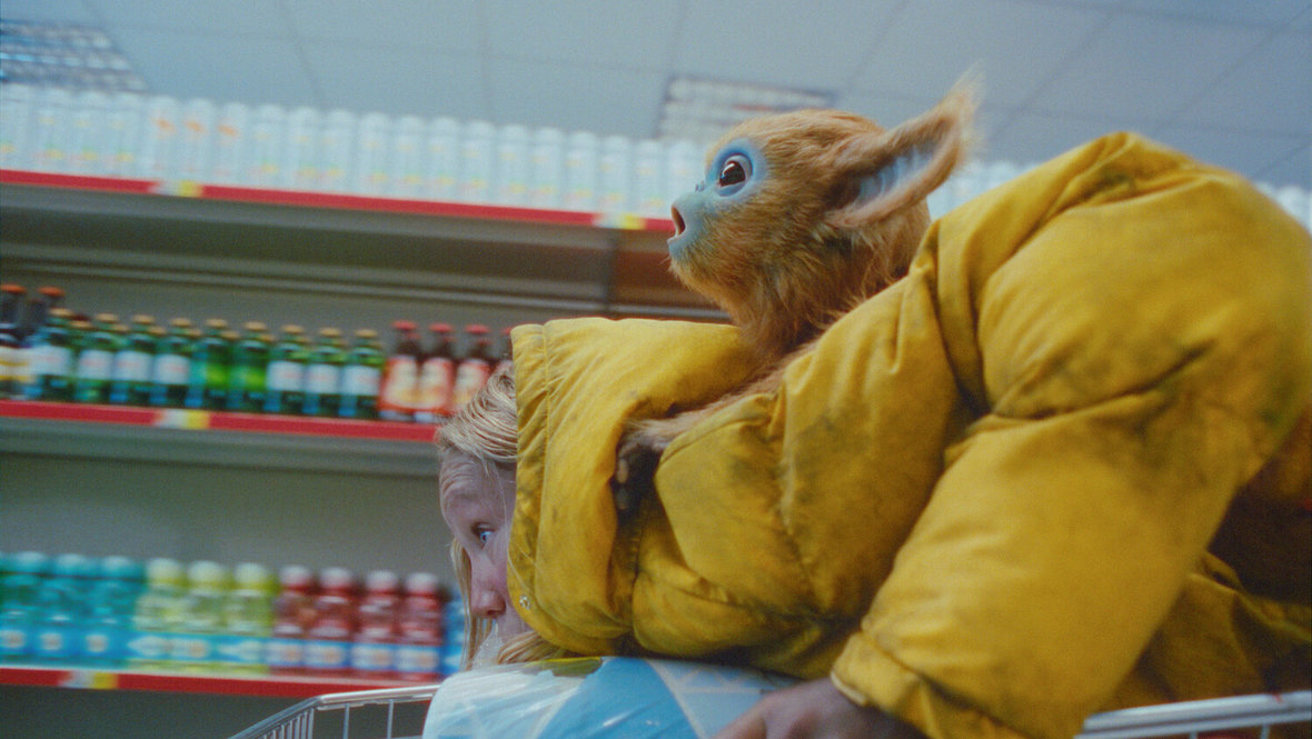 Кадр из фильма «Очи», реж. Исайя Сэксон, A24