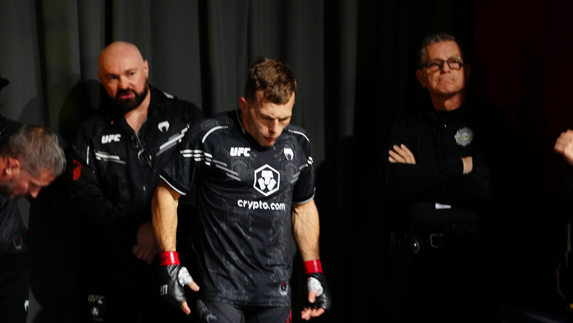 Брэд Катона.