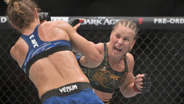 Шевченко защитила пояс UFC в восьмой раз. Но соперница дала Валентине очень тяжелый бой