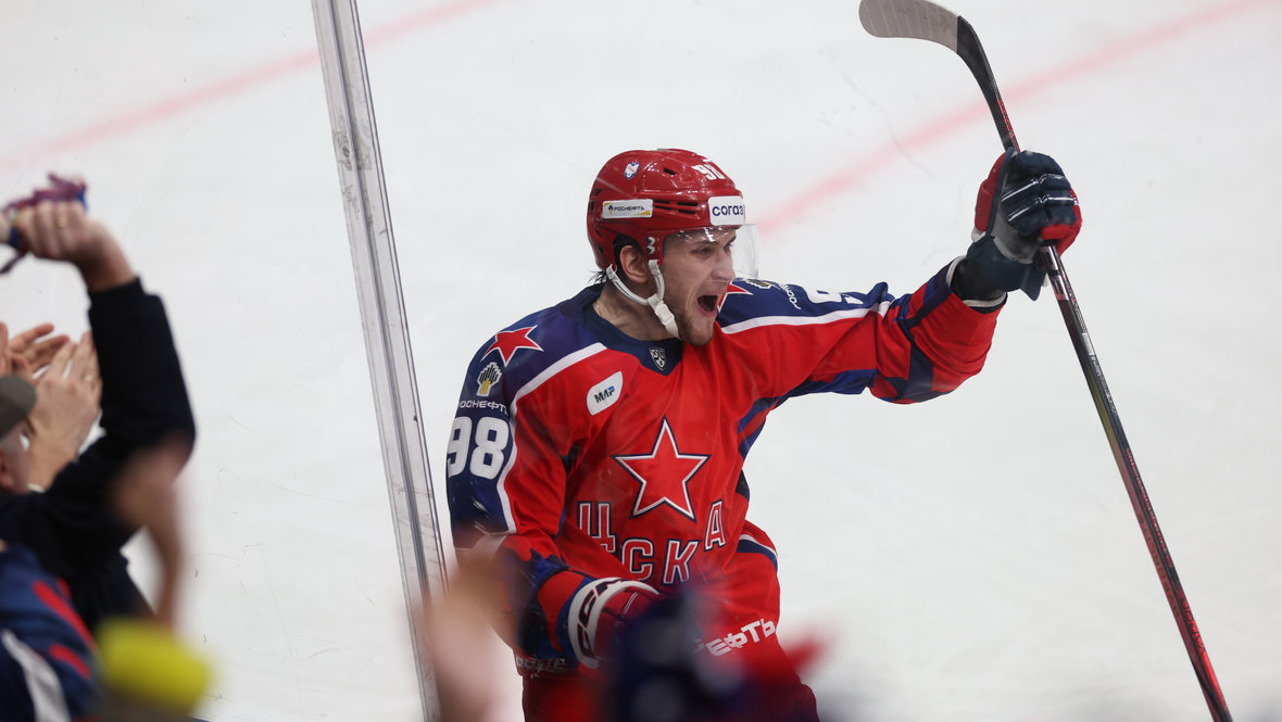 Максим Мамин.