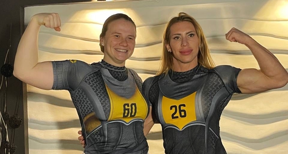 Виктория Яковенко с участницей Елизаветой Колосковой. Виктория Яковенко с участницей Елизаветой Колосковой