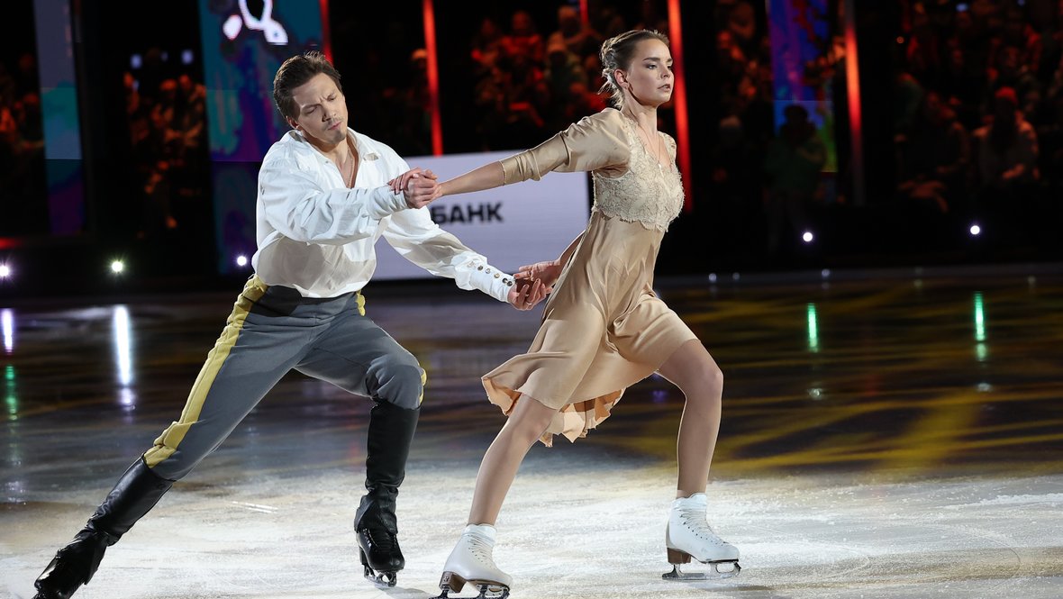 Дмитрий Соловьев и Дина Аверина.