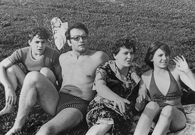 Александр Иваницкий с женой Татьяной Владимировной, сыном Владимиром и дочкой Екатериной.