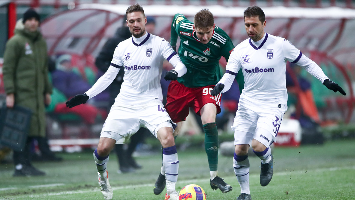 Кирилл Зинович в составе «Локомотива» в матче с «Уфой».