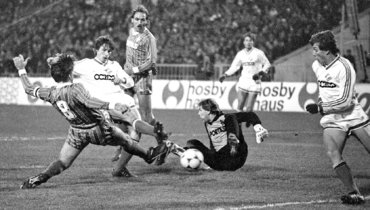 24 октября 1987 года. Москва. Лужники. «Спартак» — «Вердер» — 4:1. 11-я минута. Александр Мостовой открывает счет.