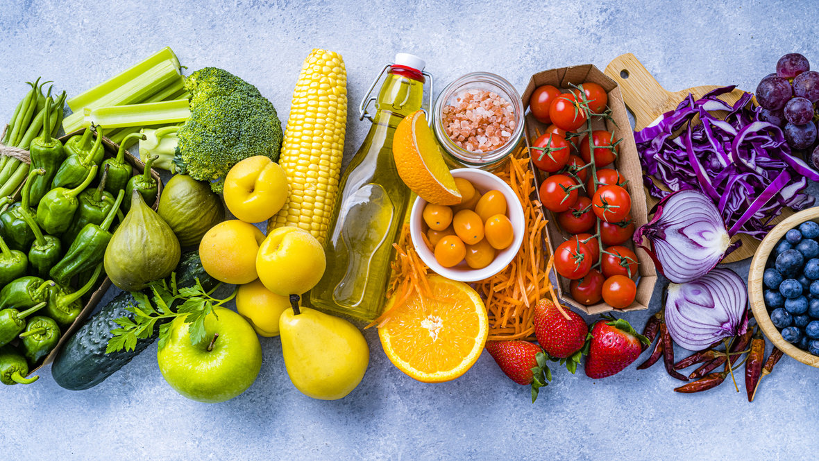 Продукты на сером фоне