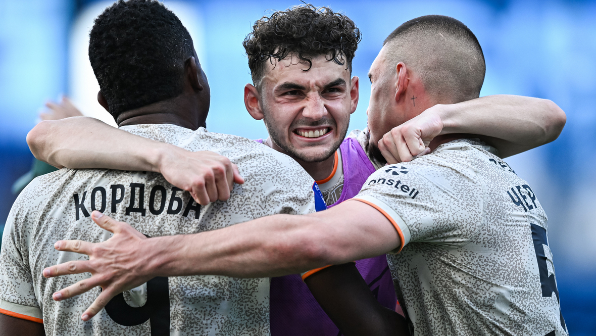 Эдуард Сперцян, Джон Кордоба и Александр Черников.