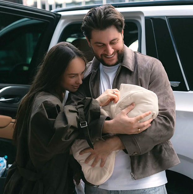 Мари Краймбрери и Дава