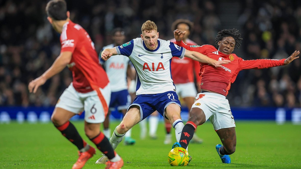 Деян Кулушевски и Кобби Мейну.