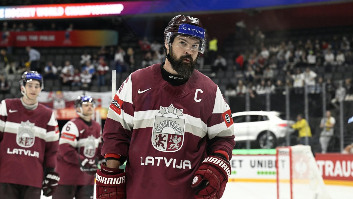 Капитан сборной Латвии по хоккею Каспарс Даугавиньш.