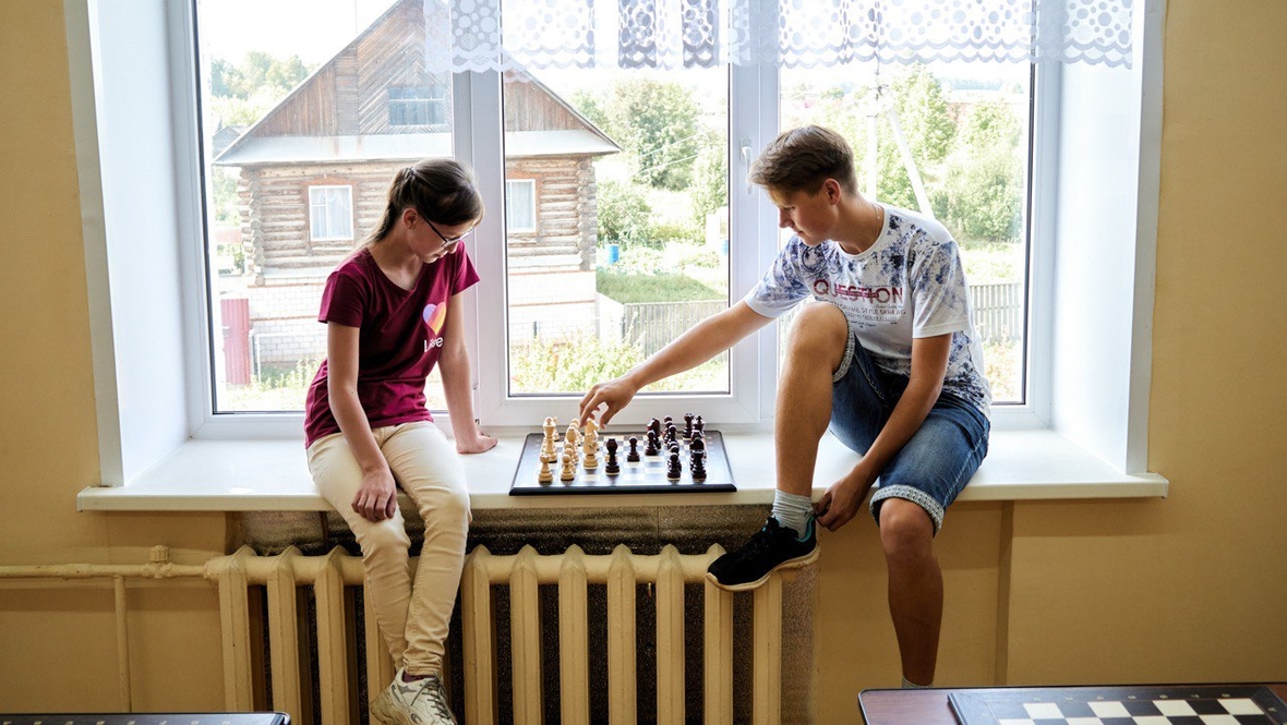 Юные шахматисты в Дебесах.
