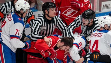 «Спартак» и СКА выдали самую скандальную серию хоккейного сезона. Было все: переносы, мат и летающие кресла