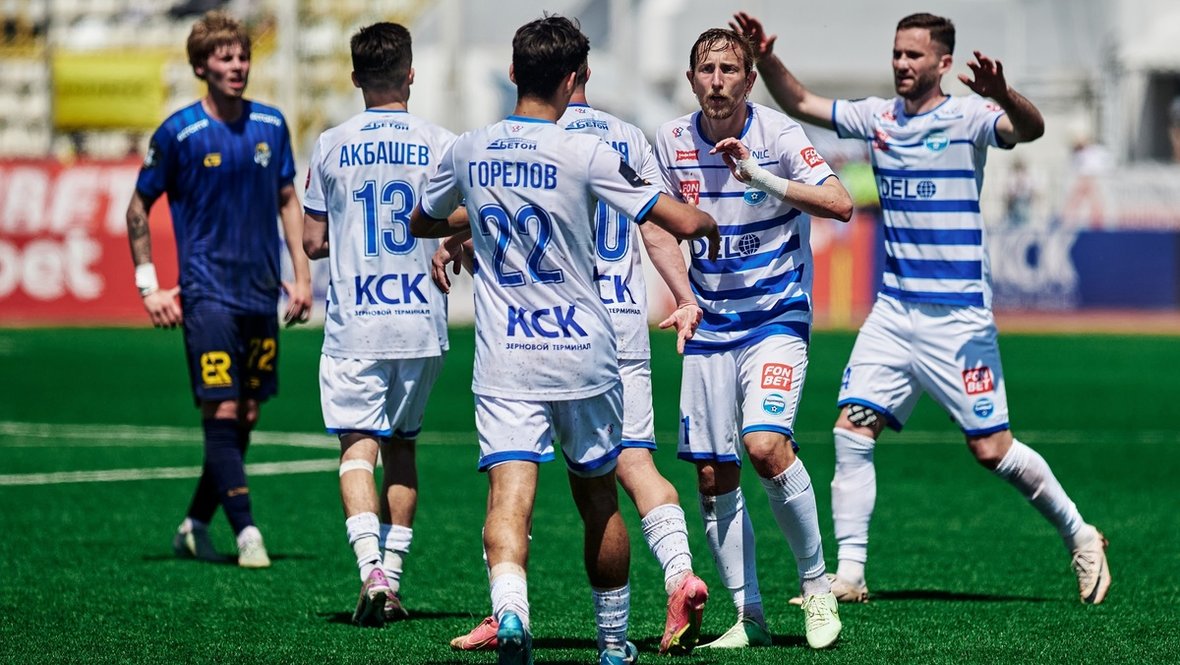 Футболисты «Черноморца».