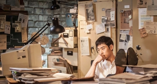 Кадр из дорамы «Сигнал», реж. Ким Хван Ин-хек, AStory