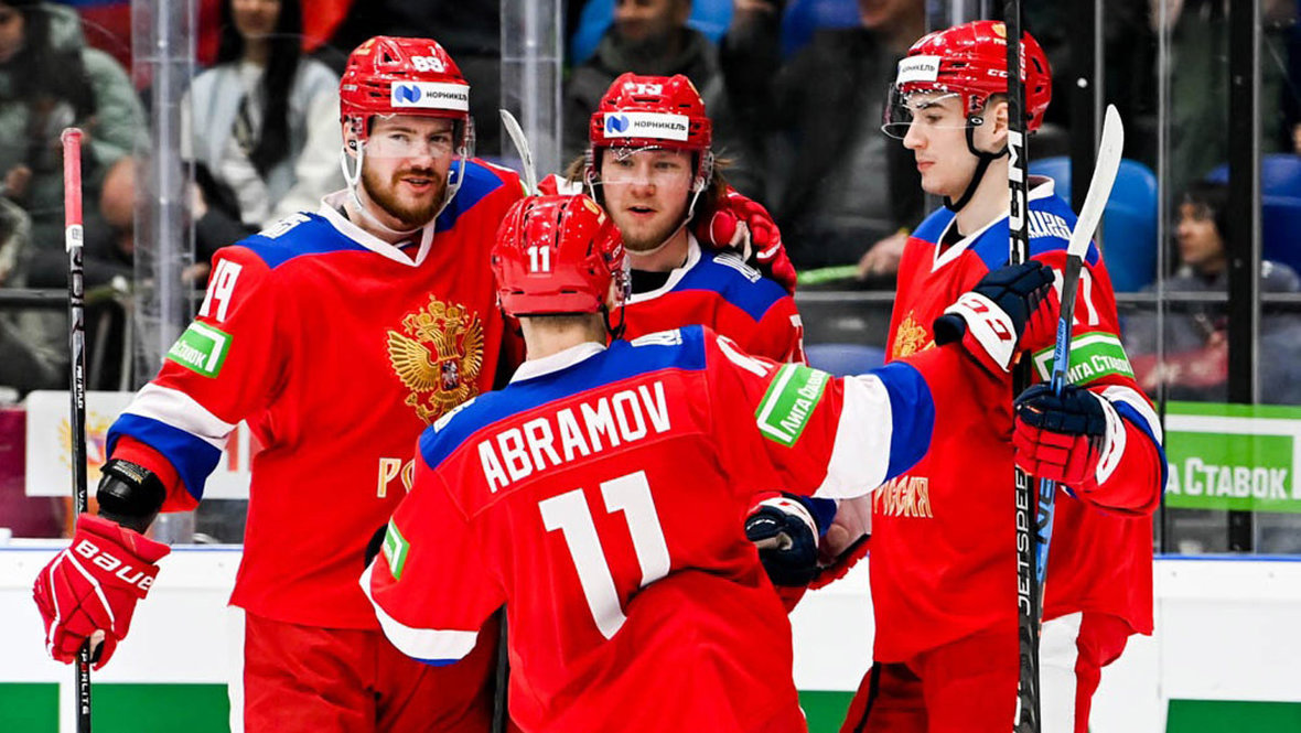 Хоккеисты сборной России