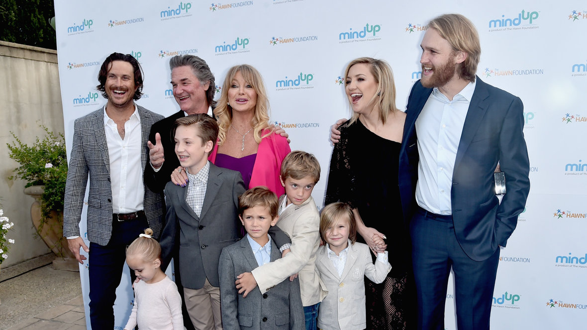 Звездные кланы Голливуда. Оливер Хадсон, Курт Рассел, Голди Хоун, Кейт Хадсон, Уайатт Рассел.