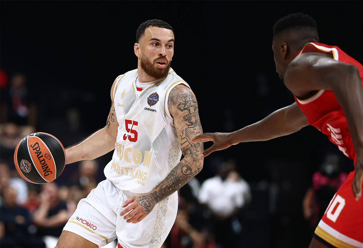 Майк Джеймс.