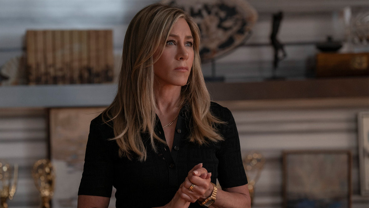 Кадр из сериала «Утреннее шоу», реж. Мими Ледер, Стэйси Пассон, Такер Гейтс, Apple TV+