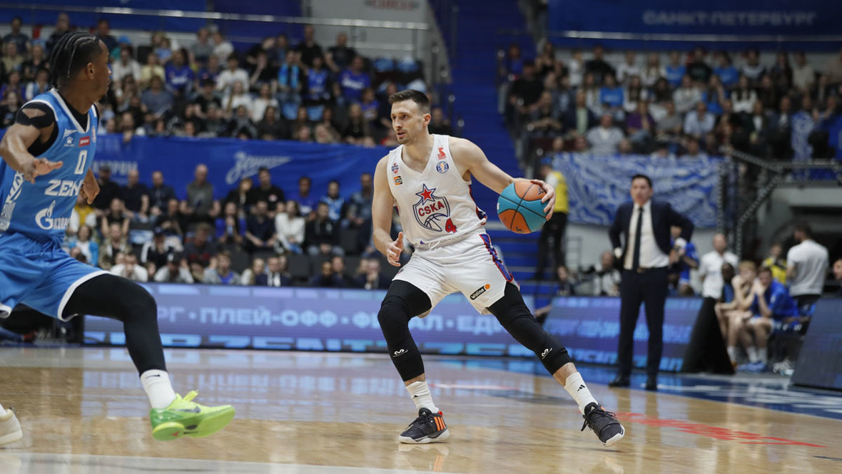 Алекса Аврамович. Баскетболист ЦСКА Алекса Аврамович.