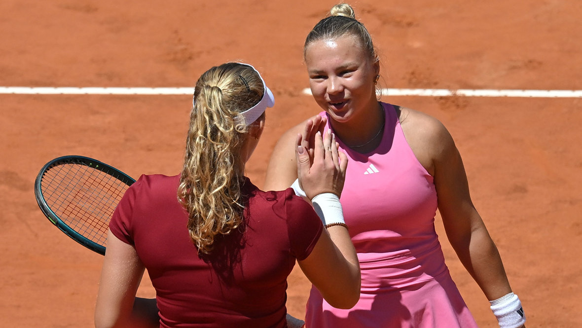 Теннисистки Мирра Андреева и Диана Шнайдер