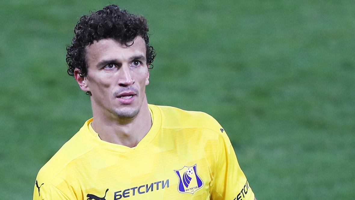 Футболист Роман Еременко